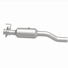 Load image into Gallery viewer, MagnaFlow Exhaust Products 280440 OEM Grade Direct-Fit Catalytic Converter for Select Ford F-350 Super Duty, Ford F-450 Super Duty, Ford F-550 Super Duty