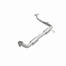 Load image into Gallery viewer, MagnaFlow Exhaust Products 5582571 California CARB Direct-Fit Catalytic Converter for Select Toyota Tundra