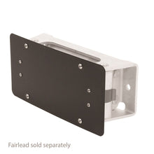 Load image into Gallery viewer, 4Way-Roller-Fairlead-Mounted-License-Plate-Bracket