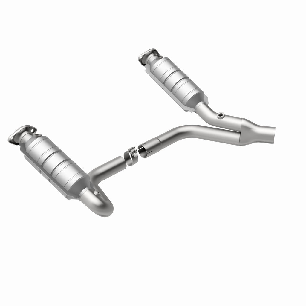 MagnaFlow Exhaust Products 24398 HM Grade Direct-Fit Catalytic Converter for Select Dodge Dakota, Mitsubishi Raider