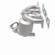 Load image into Gallery viewer, MagnaFlow Exhaust Products 22-084 OEM Grade Manifold Catalytic Converter for Select Hyundai Santa Fe, Hyundai Tucson, Kia Sorento, Kia Sportage