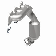 Load image into Gallery viewer, MagnaFlow Exhaust Products 5582833 California CARB Manifold Catalytic Converter for Select Lexus RX330, Toyota Highlander, Toyota Sienna