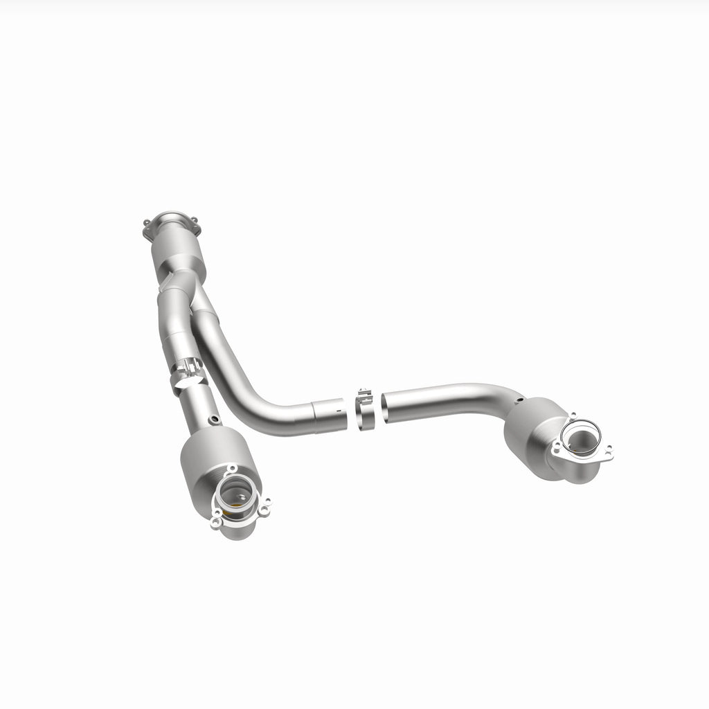 MagnaFlow Exhaust Products 280505 OEM Grade Direct-Fit Catalytic Converter for Select Chevrolet Express 3500, Chevrolet Express 4500, GMC Savana 3500, GMC Savana