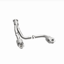 Load image into Gallery viewer, MagnaFlow Exhaust Products 280505 OEM Grade Direct-Fit Catalytic Converter for Select Chevrolet Express 3500, Chevrolet Express 4500, GMC Savana 3500, GMC Savana