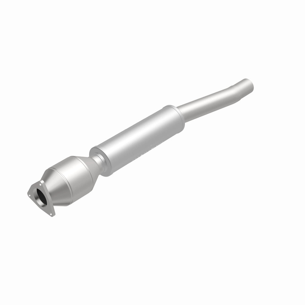 MagnaFlow Exhaust Products 49877 OEM Grade Direct-Fit Catalytic Converter for Select Volkswagen Phaeton