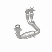 Load image into Gallery viewer, MagnaFlow Exhaust Products 457065 California CARB Direct-Fit Catalytic Converter for Select Toyota MR2 Spyder