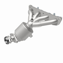 Load image into Gallery viewer, MagnaFlow Exhaust Products 5631271 California CARB Manifold Catalytic Converter for Select Nissan Cube, Nissan Sentra