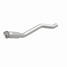 Load image into Gallery viewer, MagnaFlow Exhaust Products 21-579 OEM Grade Direct-Fit Catalytic Converter for Select Jeep Grand Cherokee