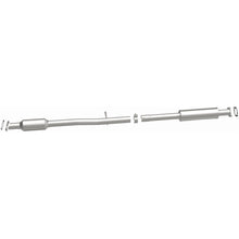 Load image into Gallery viewer, MagnaFlow Exhaust Products 52815 OEM Grade Direct-Fit Catalytic Converter for Select Hyundai Tucson, Kia Sportage