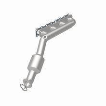Load image into Gallery viewer, MagnaFlow Exhaust Products 4583381 California CARB Manifold Catalytic Converter for Select INFINITI QX56, Nissan Pathfinder Armada, Nissan TITAN