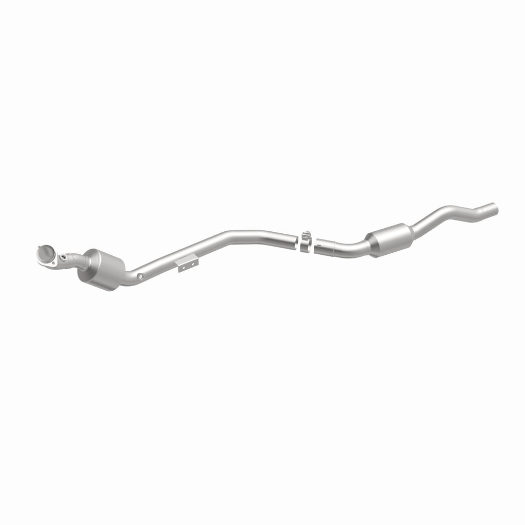 MagnaFlow Exhaust Products 51645 OEM Grade Direct-Fit Catalytic Converter for Select Mercedes-Benz E350