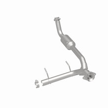 Load image into Gallery viewer, MagnaFlow Exhaust Products 4451165 California CARB Direct-Fit Catalytic Converter for Select Lincoln Navigator