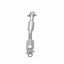 Load image into Gallery viewer, MagnaFlow Exhaust Products 551833 California CARB Direct-Fit Catalytic Converter for Select Nissan Versa