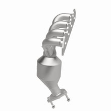 Load image into Gallery viewer, MagnaFlow Exhaust Products 51062 OEM Grade Manifold Catalytic Converter for Select Chevrolet Aveo, Chevrolet Aveo5, Pontiac G3, Pontiac G3 Wave, Suzuki Swift+