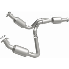 Load image into Gallery viewer, MagnaFlow Exhaust Products 5582578 California CARB Direct-Fit Catalytic Converter for Select Chevrolet Avalanche, Chevrolet Silverado 1500, Chevrolet Suburban 1500, Chevrolet Tahoe, GMC Sierra 1500, GMC Yukon, GMC Yukon XL