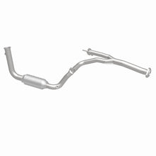 Load image into Gallery viewer, MagnaFlow Exhaust Products 93382 HM Grade Direct-Fit Catalytic Converter for Select Jeep Liberty
