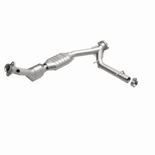 Load image into Gallery viewer, MagnaFlow Exhaust Products 23660 HM Grade Direct-Fit Catalytic Converter for Select Lincoln Navigator