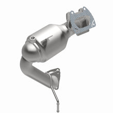 Load image into Gallery viewer, MagnaFlow Exhaust Products 5551161 California CARB Manifold Catalytic Converter for Select Jeep Cherokee