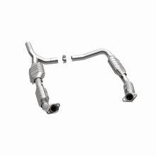 Load image into Gallery viewer, MagnaFlow Exhaust Products 51640 OEM Grade Direct-Fit Catalytic Converter for Select Ford E-150, Ford E-250