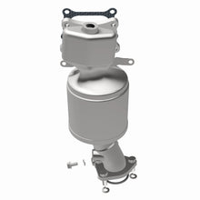 Load image into Gallery viewer, MagnaFlow Exhaust Products 5631898 California CARB Manifold Catalytic Converter for Select Honda Accord