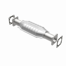 Load image into Gallery viewer, MagnaFlow Exhaust Products 3391657 California CARB Direct-Fit Catalytic Converter for Select Isuzu Pickup, Isuzu Rodeo, Isuzu Trooper
