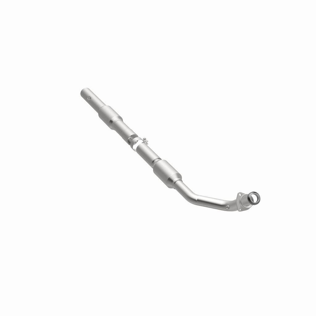 MagnaFlow Exhaust Products 52051 OEM Grade Direct-Fit Catalytic Converter for Select Chevrolet Express 1500, Chevrolet Express 2500, Chevrolet Express 3500, GMC Savana 1500, GMC Savana 2500, GMC Savana