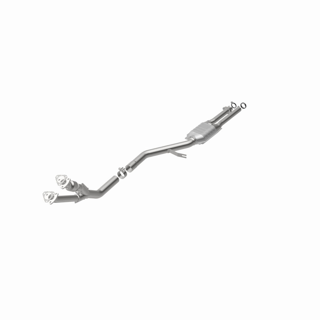 MagnaFlow Exhaust Products 23554 Standard Grade Direct-Fit Catalytic Converter for Select BMW 325i, BMW 325is