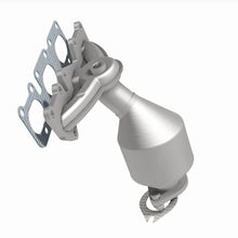 Load image into Gallery viewer, MagnaFlow Exhaust Products 5531685 California CARB Manifold Catalytic Converter for Select Hyundai Azera, Hyundai Sonata