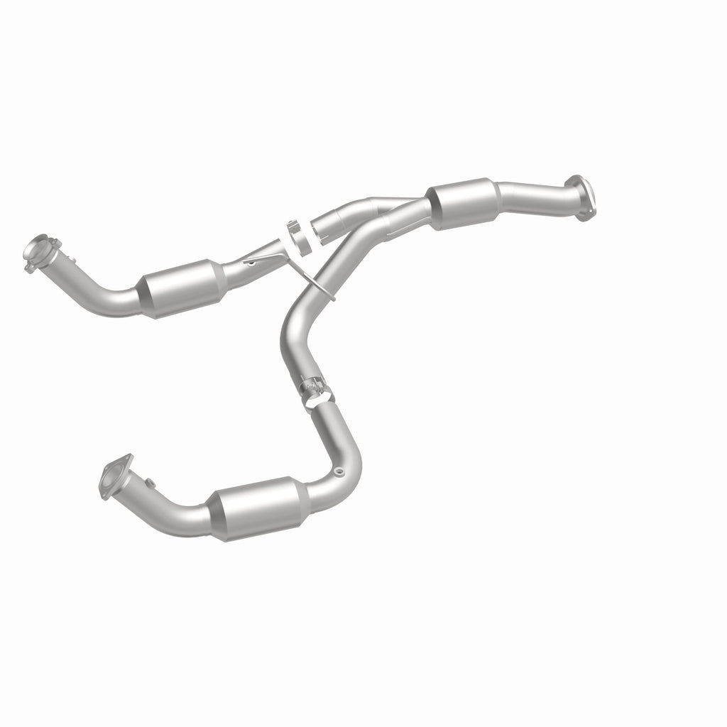 MagnaFlow Exhaust Products 5582812 California CARB Direct-Fit Catalytic Converter for Select Chevrolet Silverado HD, Chevrolet Silverado HD, GMC Sierra HD, GMC Sierra HD