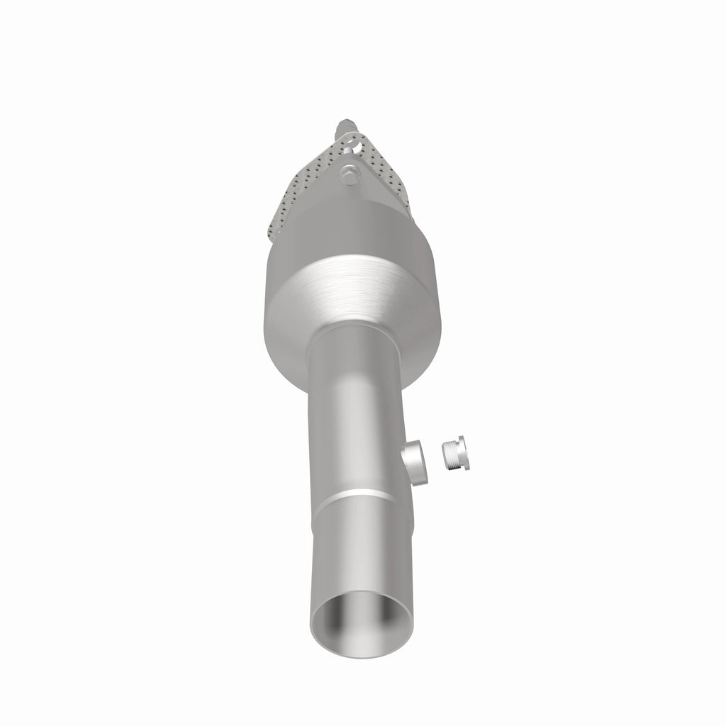 MagnaFlow Exhaust Products 280732 OEM Grade Direct-Fit Catalytic Converter for Select Land Rover Discovery Sport, Land Rover Range Rover Evoque