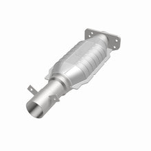 Load image into Gallery viewer, MagnaFlow Exhaust Products 93486 Standard Grade Direct-Fit Catalytic Converter for Select Chevrolet S10, Chevrolet S10 Blazer, GMC Jimmy, GMC S15, GMC S15 Jimmy, GMC Sonoma, GMC Syclone, GMC Typhoon, Oldsmobile Bravada