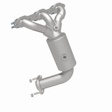 Load image into Gallery viewer, MagnaFlow Exhaust Products 51061 OEM Grade Manifold Catalytic Converter for Select Chrysler Pacifica, Chrysler Sebring, Chrysler Town &amp; Country, Dodge Avenger, Dodge Grand Caravan, Dodge Journey, Volkswagen Routan