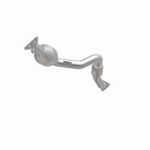 Load image into Gallery viewer, MagnaFlow Exhaust Products 5582586 California CARB Direct-Fit Catalytic Converter for Select Audi Q7, Volkswagen Touareg