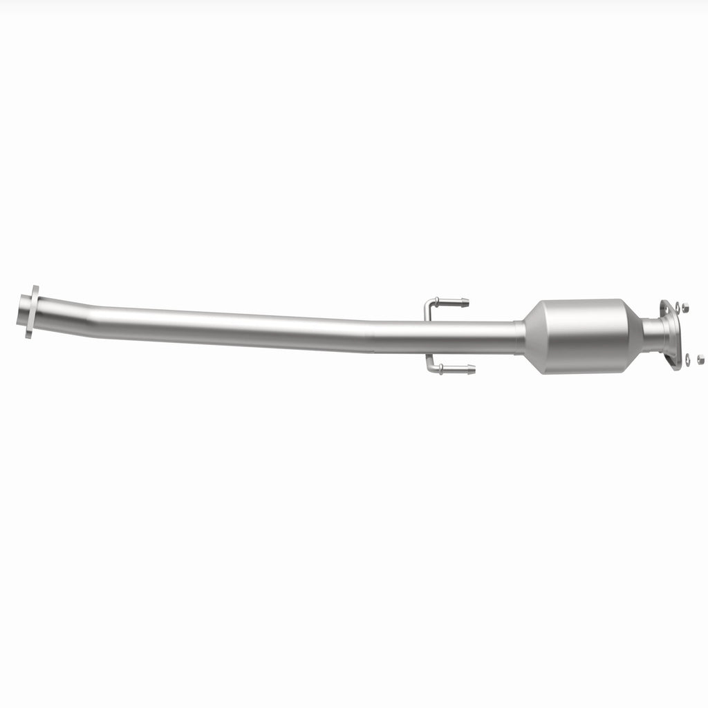 MagnaFlow Exhaust Products 280116 OEM Grade Direct-Fit Catalytic Converter for Select Toyota Highlander