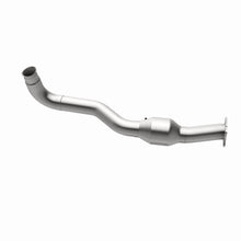 Load image into Gallery viewer, MagnaFlow Exhaust Products 60501 OEM Grade Diesel Oxidation Catalyst for Select Chevrolet Silverado HD, Chevrolet Silverado 3500, GMC Sierra HD, GMC Sierra