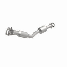 Load image into Gallery viewer, MagnaFlow Exhaust Products 5481722 California CARB Direct-Fit Catalytic Converter for Select Saturn Vue