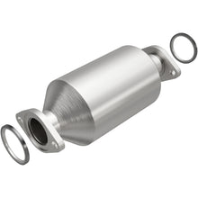 Load image into Gallery viewer, MagnaFlow Exhaust Products 3391886 California CARB Direct-Fit Catalytic Converter for Select Toyota 4Runner, Toyota Pickup, Toyota Van