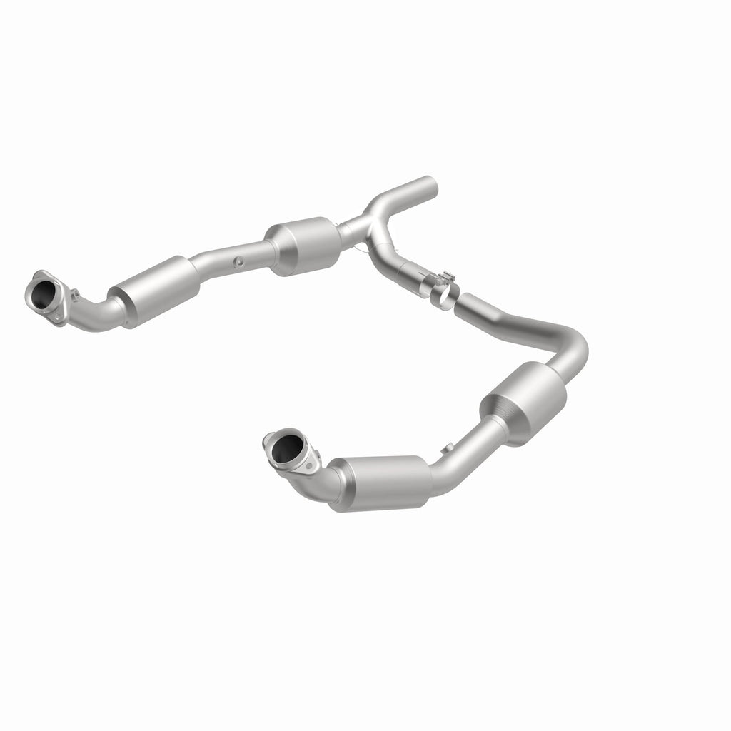 MagnaFlow Exhaust Products 5582640 California CARB Direct-Fit Catalytic Converter for Select Ford E-150, Ford E-250
