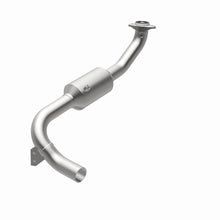 Load image into Gallery viewer, MagnaFlow Exhaust Products 4451166 California CARB Direct-Fit Catalytic Converter for Select Lincoln Navigator