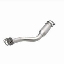 Load image into Gallery viewer, MagnaFlow Exhaust Products 5571317 California CARB Direct-Fit Catalytic Converter for Select Nissan Rogue, Nissan Rogue Select