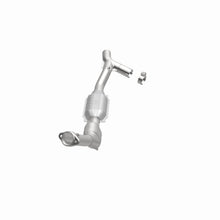 Load image into Gallery viewer, MagnaFlow Exhaust Products 23322 HM Grade Direct-Fit Catalytic Converter for Select Ford Expedition, Ford F-150, Ford F-250, Lincoln Navigator
