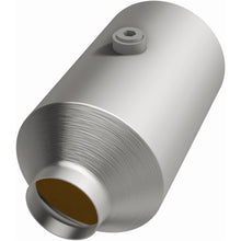 Load image into Gallery viewer, MagnaFlow Exhaust Products 6561355 California CARB Universal Catalytic Converter for Select Ford Mustang, Hyundai Kona N, Jaguar XE, Jeep Compass, Jeep Patriot, Mercedes-Benz SL450, Mercedes-Benz SL550, Mercedes-Benz SL63 AMG, Mercedes-Benz SL65 AMG,