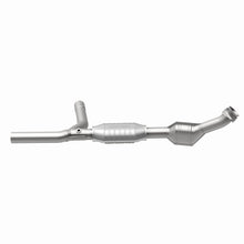 Load image into Gallery viewer, MagnaFlow Exhaust Products 447110 California CARB Direct-Fit Catalytic Converter for Select Ford E-150 Econoline, Ford E-150 Econoline Club Wagon