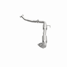 Load image into Gallery viewer, MagnaFlow Exhaust Products 5582571 California CARB Direct-Fit Catalytic Converter for Select Toyota Tundra
