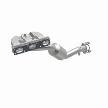 Load image into Gallery viewer, MagnaFlow Exhaust Products 5531758 California CARB Manifold Catalytic Converter for Select BMW 325Ci, BMW 325i