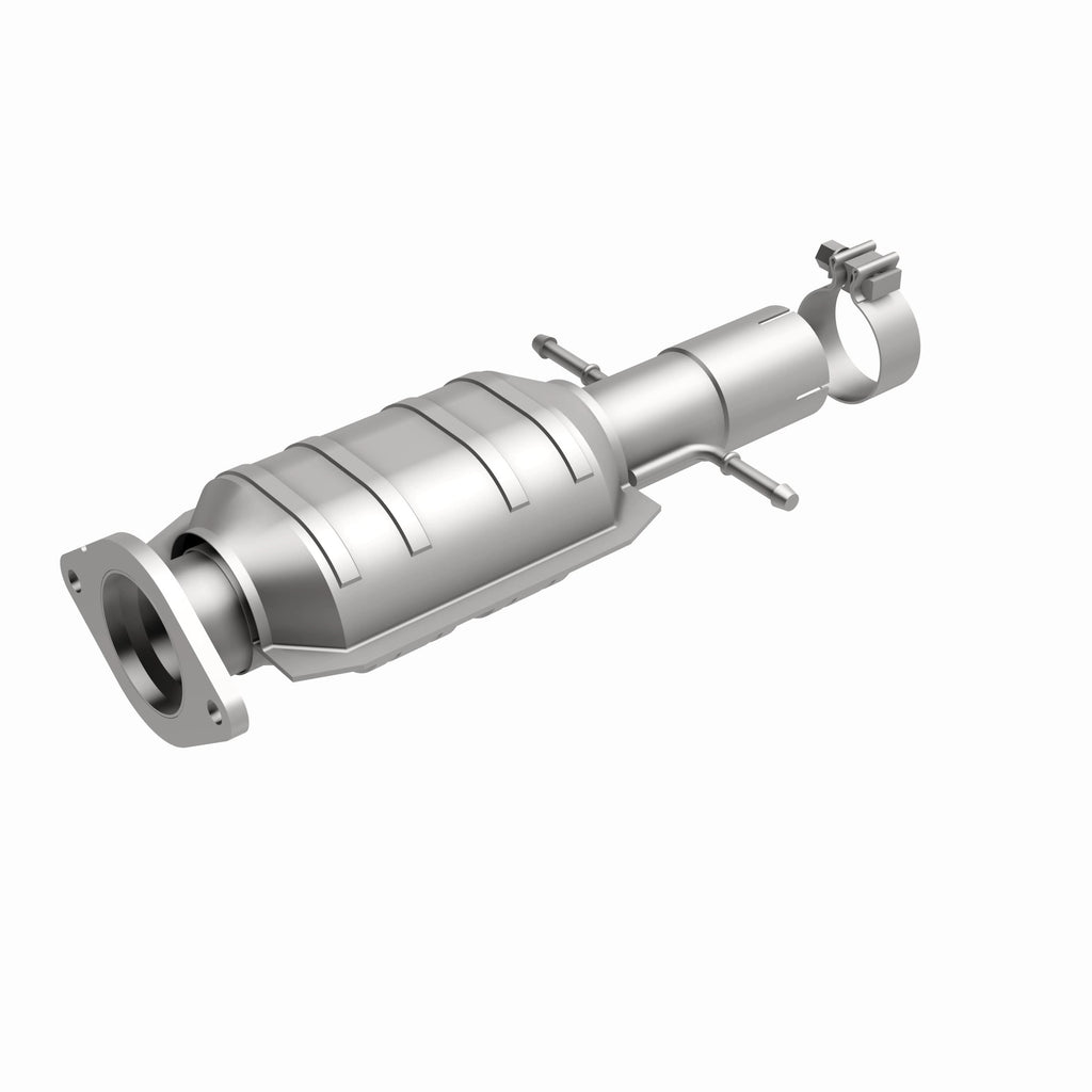 MagnaFlow Exhaust Products 51913 OEM Grade Direct-Fit Catalytic Converter for Select Chevrolet Malibu, Pontiac G6, Saturn Aura