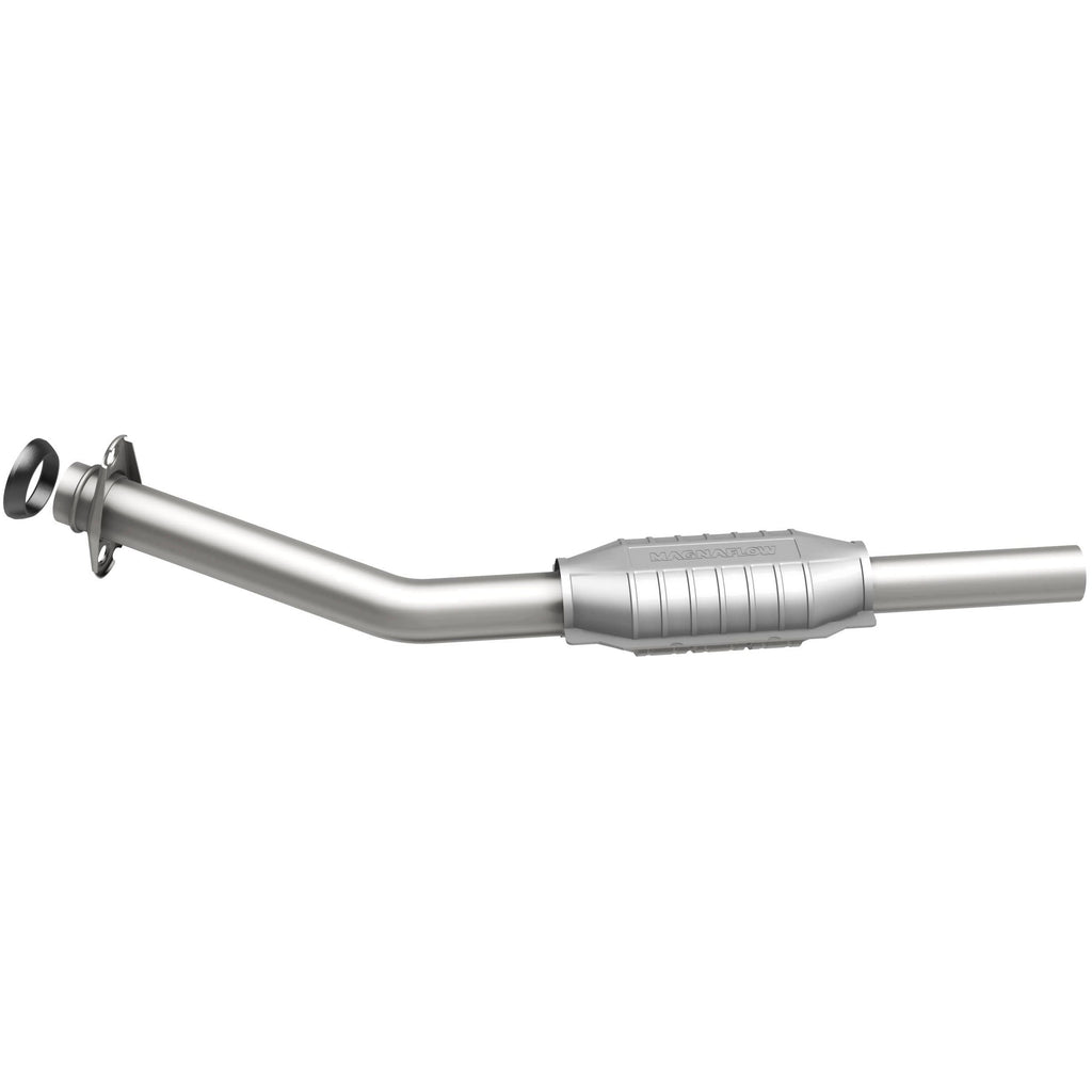 MagnaFlow Exhaust Products 23273 Standard Grade Direct-Fit Catalytic Converter for Select Chrysler Town & Country, Dodge Caravan, Dodge Grand Caravan, Plymouth Grand Voyager