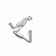 Load image into Gallery viewer, MagnaFlow Exhaust Products 5451444 California CARB Direct-Fit Catalytic Converter for Select Jeep Commander, Jeep Grand Cherokee