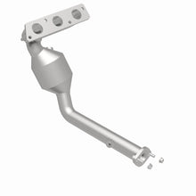 Load image into Gallery viewer, MagnaFlow Exhaust Products 24121 HM Grade Manifold Catalytic Converter for Select Land Rover Freelander