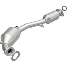 Load image into Gallery viewer, MagnaFlow Exhaust Products 5411026 California CARB Direct-Fit Catalytic Converter for Select Saab 9-2X, Subaru Forester, Subaru Impreza, Subaru Legacy, Subaru Outback